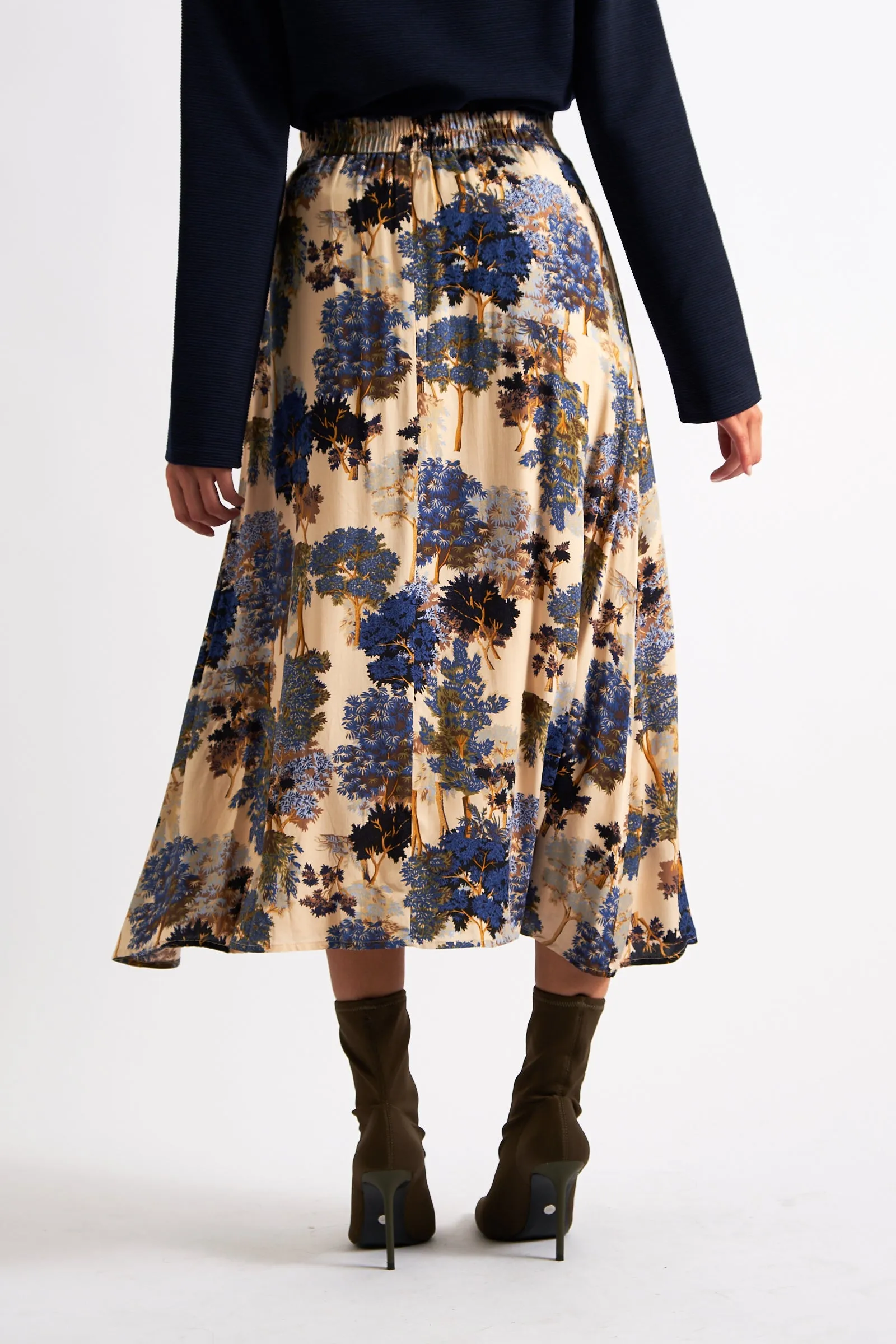 Lizea Forest Scape Print Midi Skirt - Navy